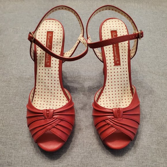 Gorgeous BAIT Liza Shoes - Picture 2 of 6